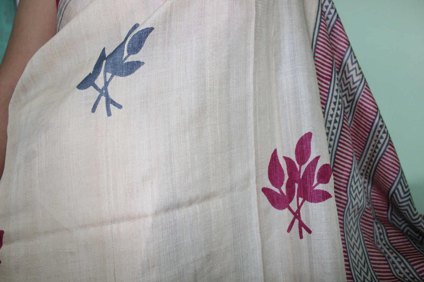 Off White Tussar Silk Saree - Magenta & Grey