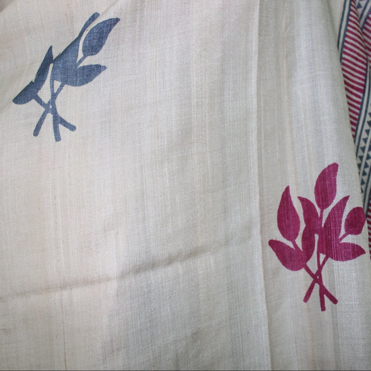 Off White Tussar Silk Saree - Magenta & Grey