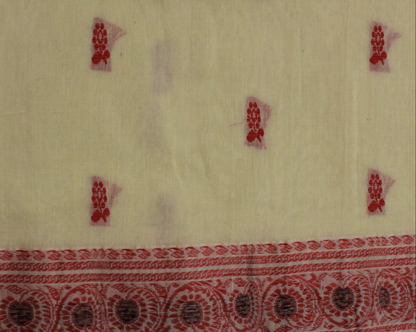 SHREE - Off-White Pure Cotton Baluchari Saree