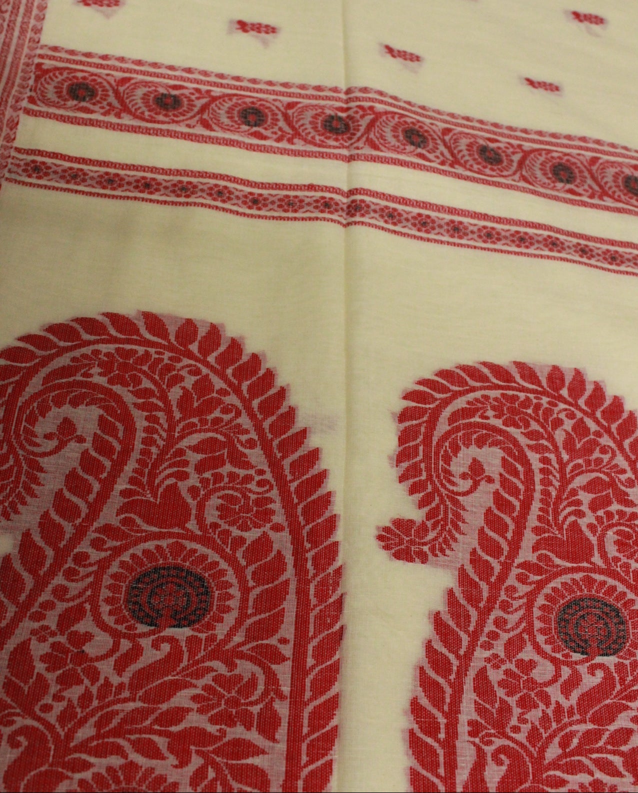 SHREE - Off-White Pure Cotton Baluchari Saree