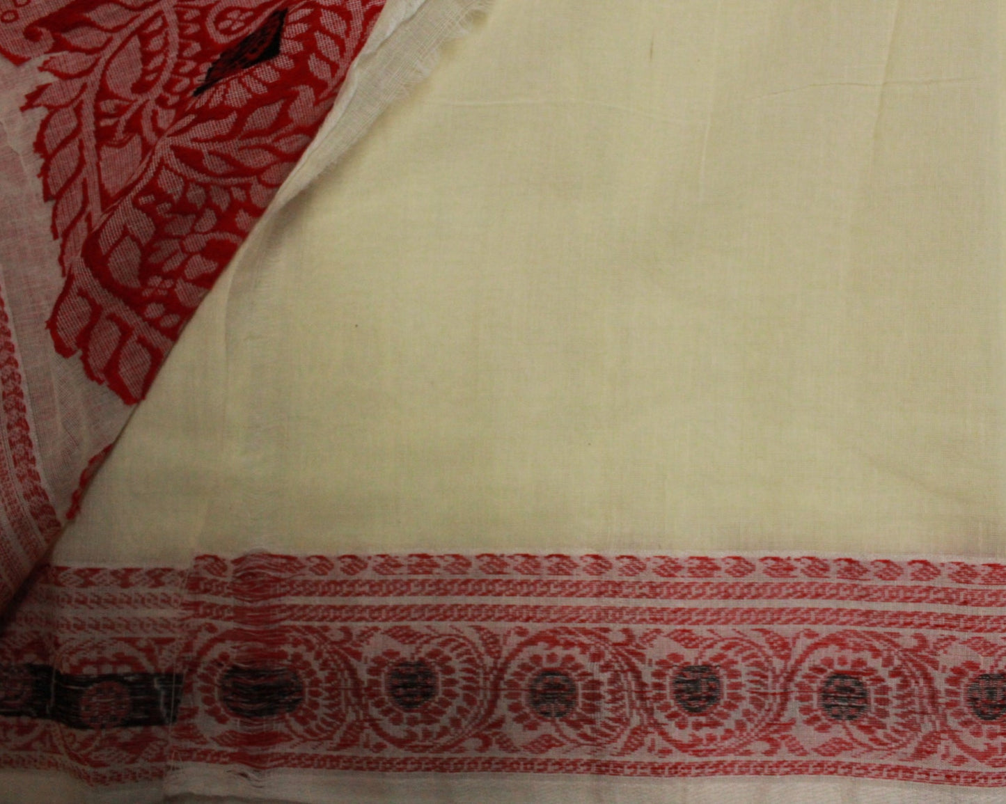 SHREE - Off-White Pure Cotton Baluchari Saree