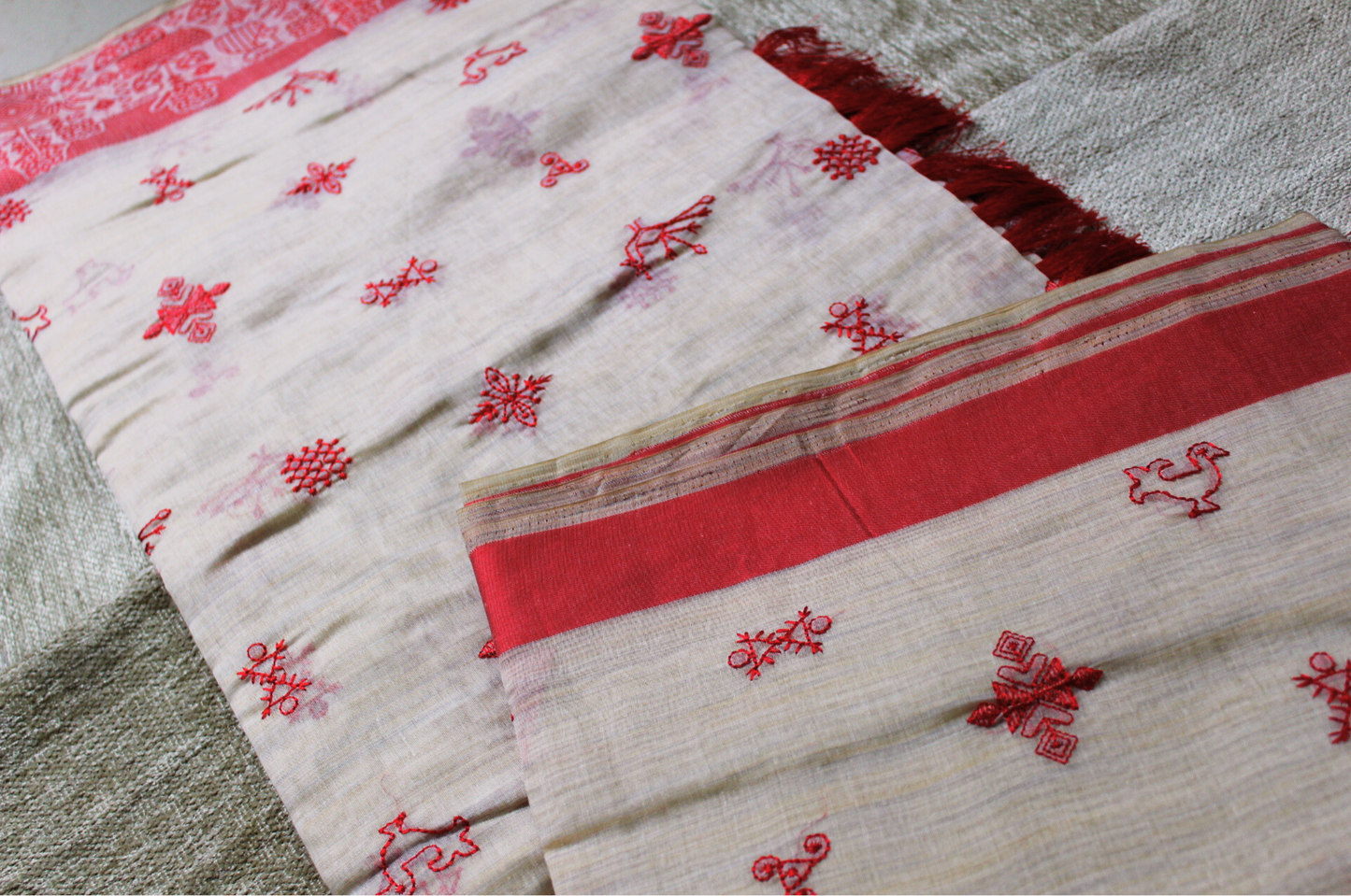 Gaura - Lal Sada Kantha Tussar Cotton Silk Saree