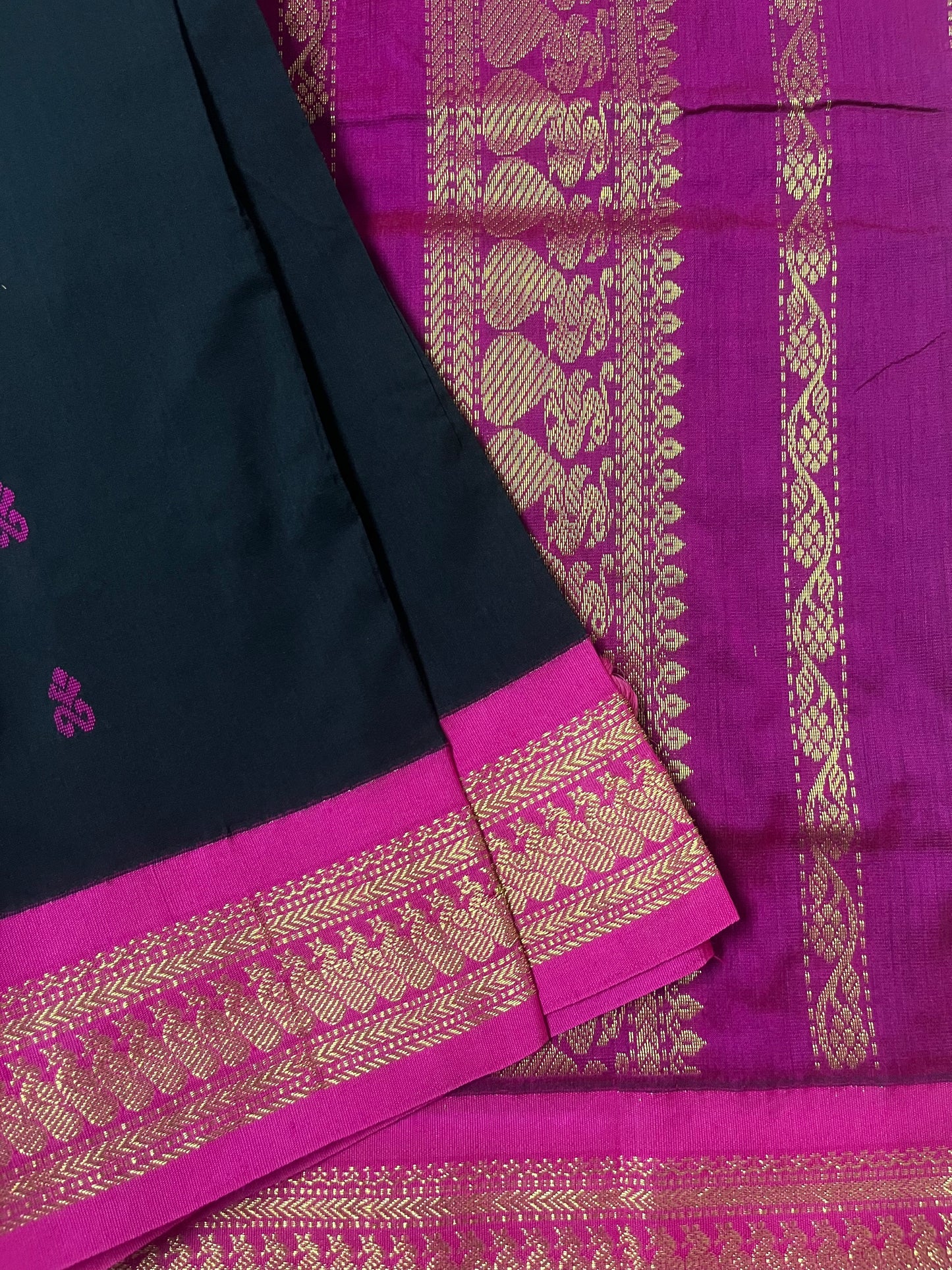 KALYANI - Black and Magenta Pure Cotton Saree