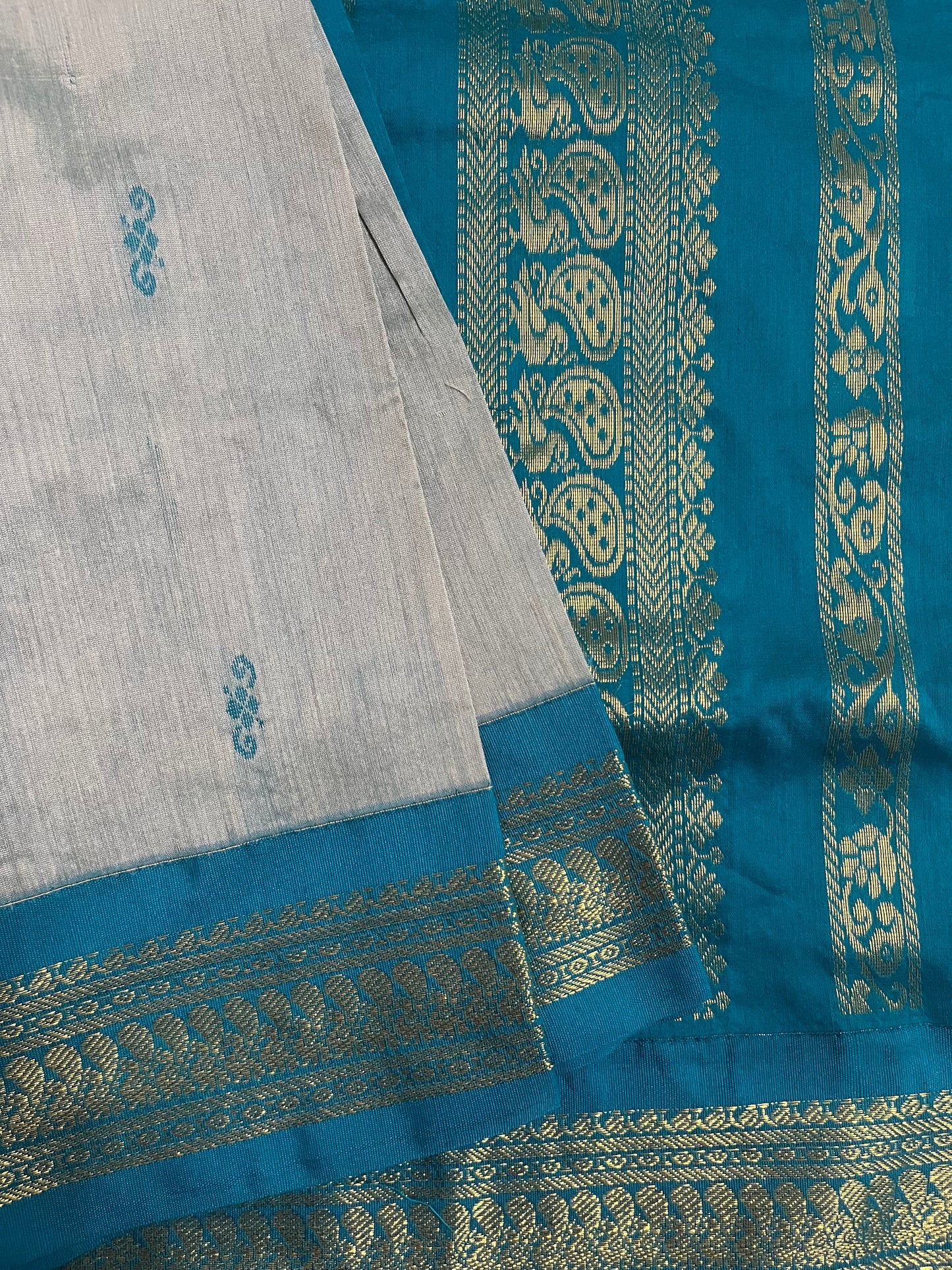 KALYANI - Steel and Teal Pure Cotton Saree