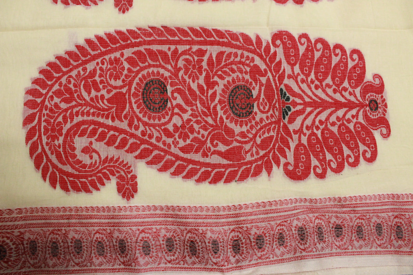 SHREE - Off-White Pure Cotton Baluchari Saree