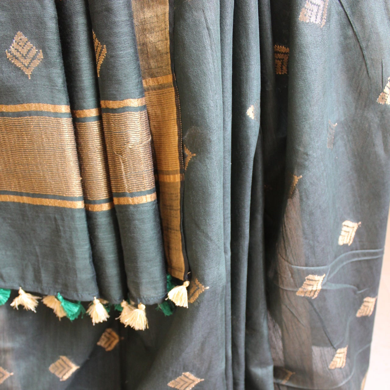 Bottle Green Cotton Silk Zari Buta Saree